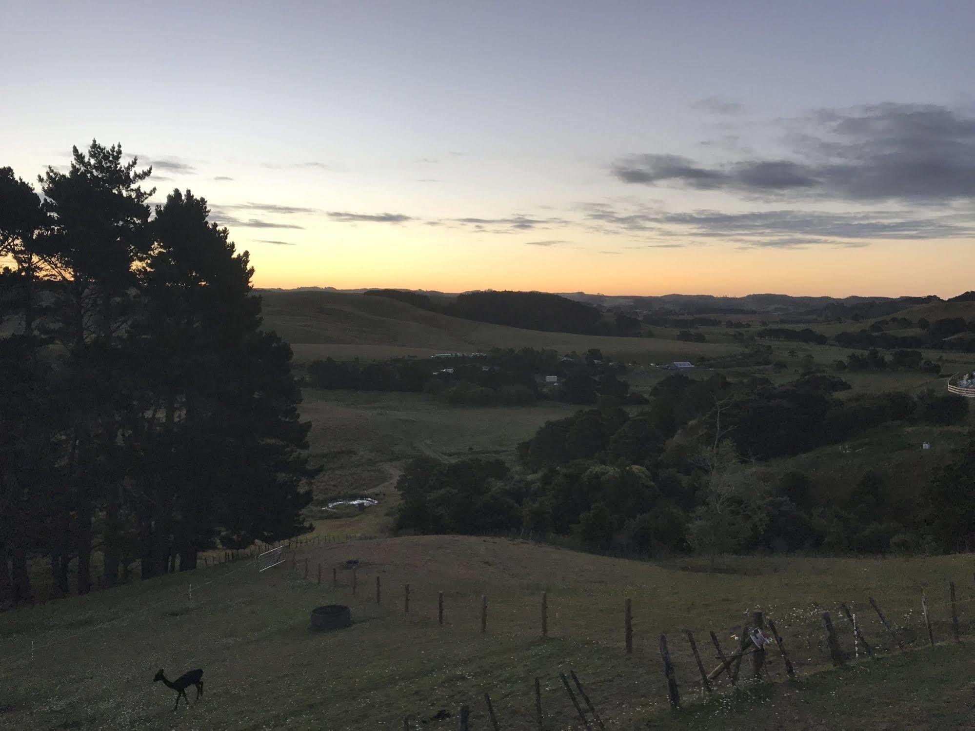 Pukeatua Farmstay Waimauku Kültér fotó